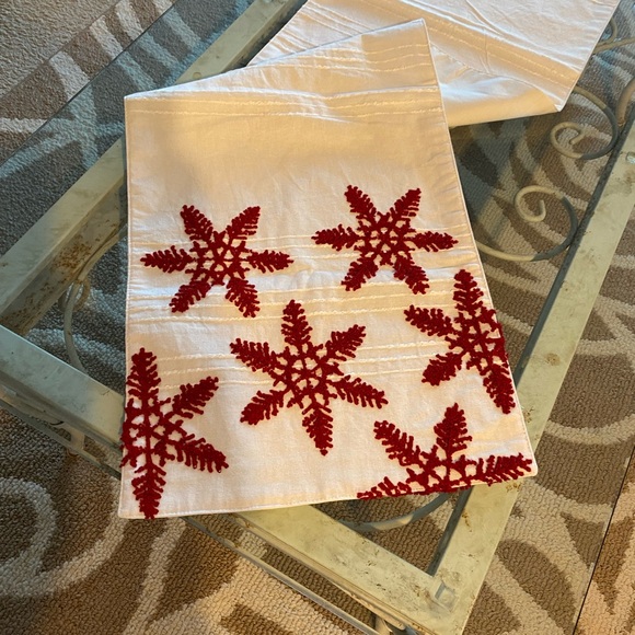 Christmas Table Runner 6’ Long Cross Stitched Red Snowflakes on White Background - Picture 5 of 5
